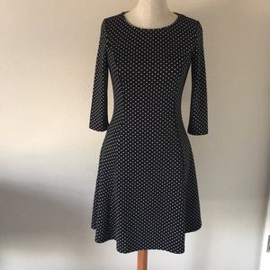 Classic dress, black with white dots